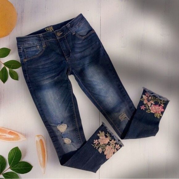 True Craft Dark Denim Distressed Jean Embroidered Ankle Jeans - Size 12 Girls - Picture 1 of 5